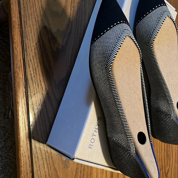 Rothy’s gray mist captoe shoe - Picture 2 of 3